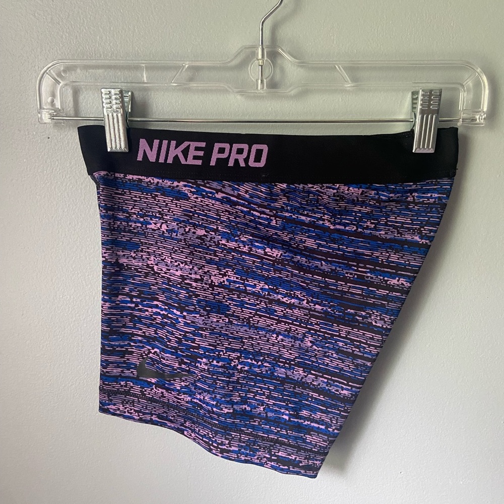 Nike pros 3”